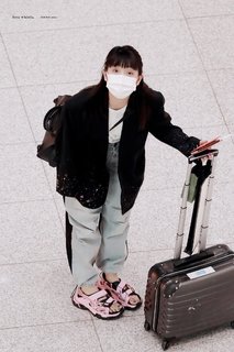 Minnie feet photo thumbnail