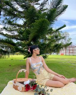 Minnie feet photo thumbnail