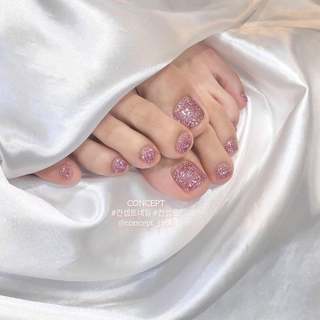 Minnie feet photo thumbnail