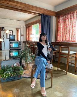 Minnie feet photo thumbnail