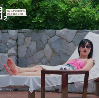 Minnie feet photo thumbnail