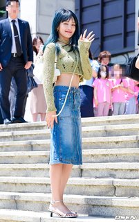 Minnie feet photo thumbnail