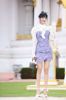 Minnie feet photo thumbnail