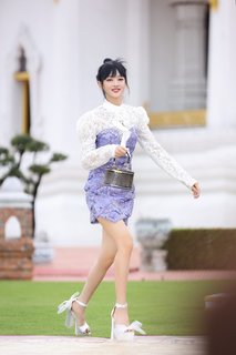 Minnie feet photo thumbnail