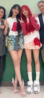 Minnie feet photo thumbnail