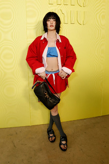 Minnie feet photo thumbnail