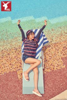 Minnie feet photo thumbnail