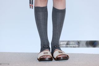 Minnie feet photo thumbnail