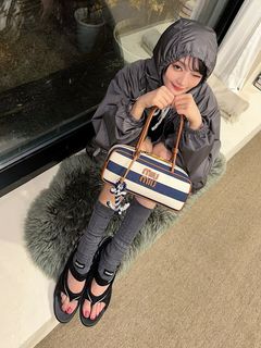 Minnie feet photo thumbnail