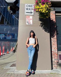 Minnie feet photo thumbnail