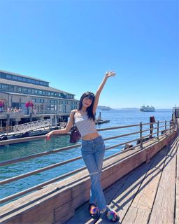 Minnie feet photo thumbnail