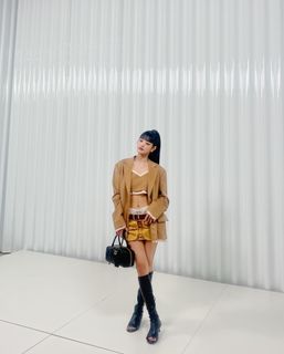 Minnie feet photo thumbnail