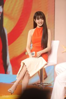 Minnie feet photo thumbnail