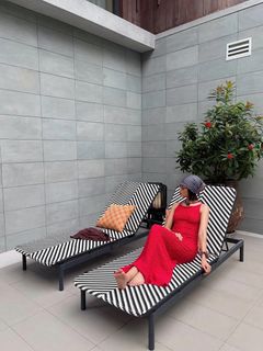 Minnie feet photo thumbnail