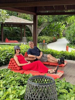 Minnie feet photo thumbnail