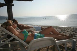 Mira feet photo 1
