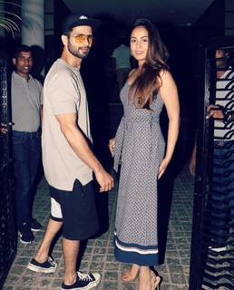 Mira Kapoor feet photo 9