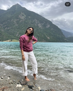 Mira Kapoor feet photo 4