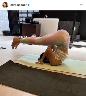 Mira Kapoor feet photo 14