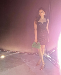 Mira Kapoor feet photo 10