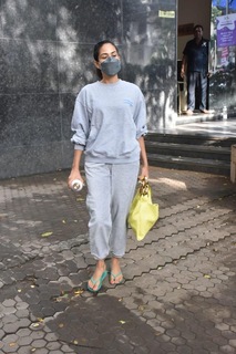 Mira Kapoor feet photo 4