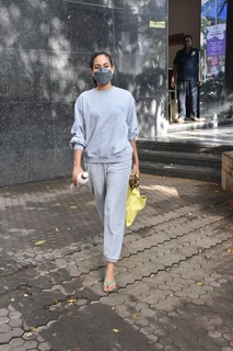 Mira Kapoor feet photo 2