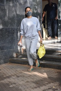 Mira Kapoor feet photo 1