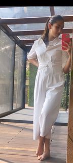 Mira Kapoor feet photo 19