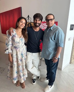 Mira Kapoor feet photo 13