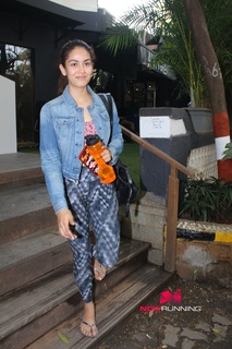 Mira Kapoor feet photo 15
