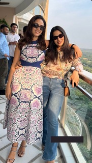Mira Kapoor feet photo 18