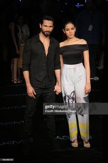 Mira Kapoor feet photo 14