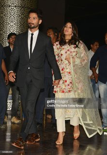Mira Kapoor feet photo 11