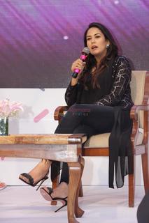 Mira Kapoor feet photo 7
