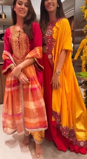 Mira Kapoor feet photo 18