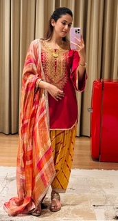 Mira Kapoor feet photo 17