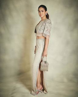 Mira Kapoor feet photo 19