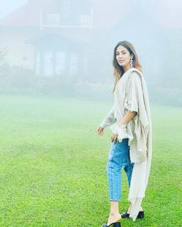Mira Kapoor feet photo 17