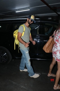 Mira Kapoor feet photo 19