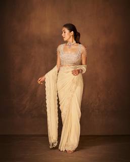 Mira Kapoor feet photo 8
