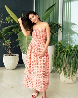 Mira Kapoor feet photo 15