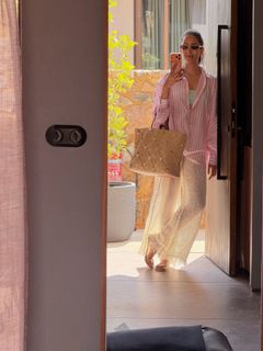 Mira Kapoor feet photo 1