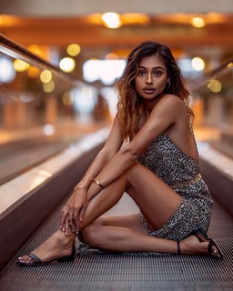 Mira Patel feet photo 18