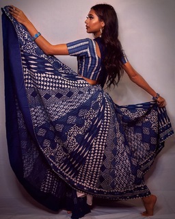 Mira Patel feet photo 15