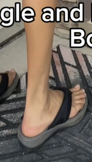 Mira Patel feet photo 15
