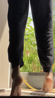 Mira Patel feet photo 14