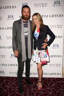 Mira Sorvino feet photo thumbnail