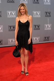 Mira Sorvino feet photo thumbnail