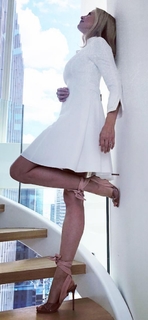 Mira Sorvino feet photo thumbnail