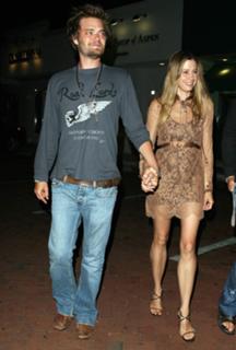 Mira Sorvino feet photo thumbnail
